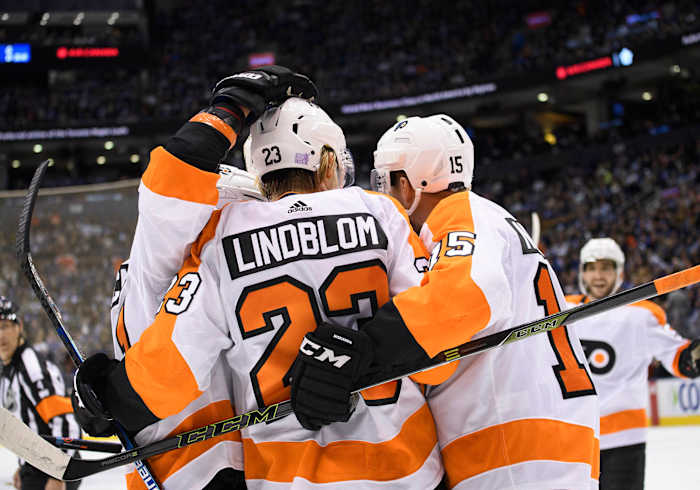 lindblom-game-celebration